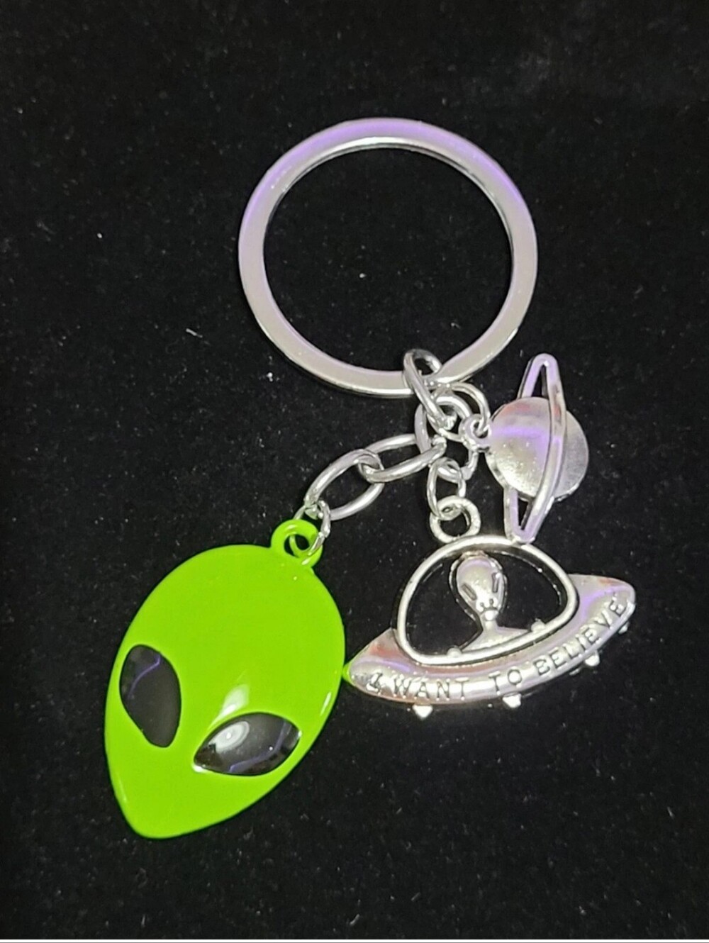 New Green Alien UFO Dangle Keychain: Acrylic Green Alien Head Key Ring. Add some